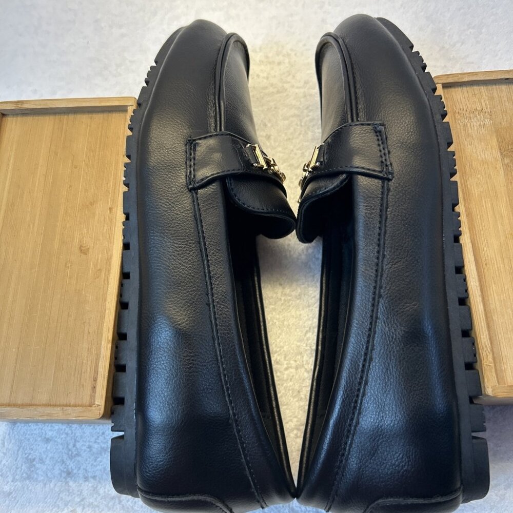 DeYashopin Loafer Shoes Slip On Black Gold Accent Women SZ 6.5 NEW in Box - Picture 4 of 9